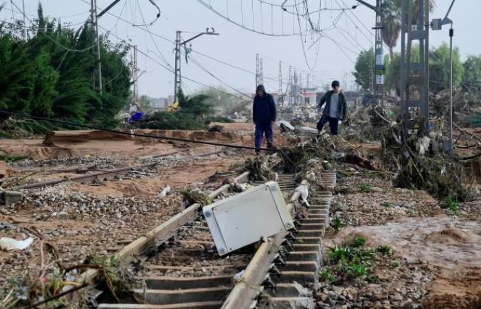 Images terrifiantes d’inondations près de Valence, trois jours de deuil national en Espagne