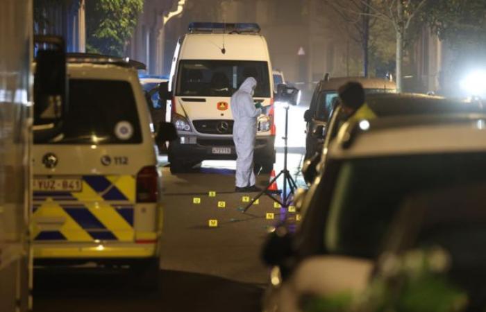 Une explosion endommage la porte d’entrée à Borgerhout : la police ouvre une enquête (Borgerhout)