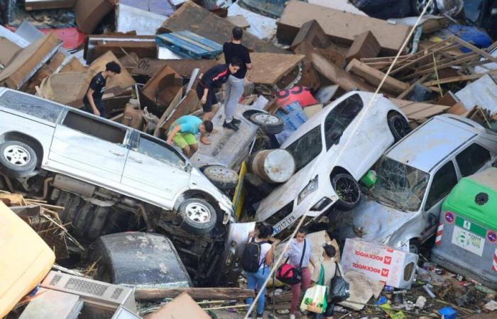 Images terrifiantes d’inondations près de Valence, trois jours de deuil national en Espagne