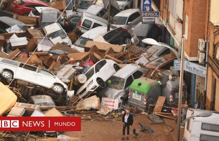 les images choquantes des inondations en Espagne qui font au moins 90 morts et des dizaines de disparus