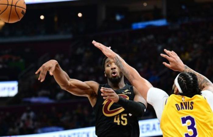 Toujours invaincus, les Cavaliers écrasent les Lakers • Basket USA