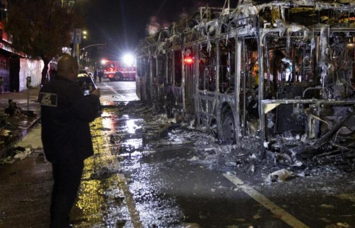 Un bus de métro incendié, vandalisme et cambriolages à Los Angeles alors que les Dodgers remportent les World Series