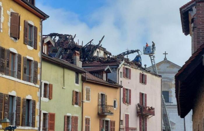 après l’incendie de la vieille ville d’Annecy, la solidarité s’organise pour les dizaines de victimes