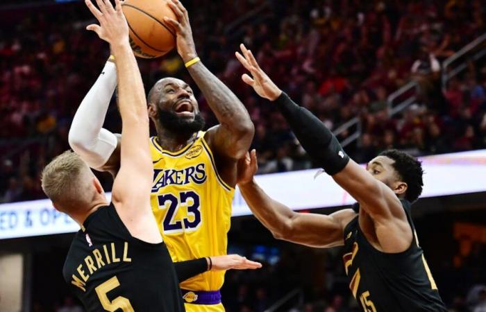 Les Cavaliers gâchent le retour de LeBron James avec une victoire dominante