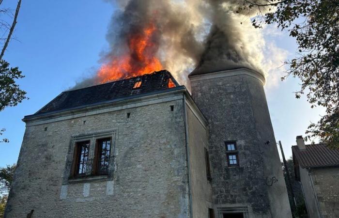 les propriétaires du château incendié en Dordogne touchés par la solidarité du village