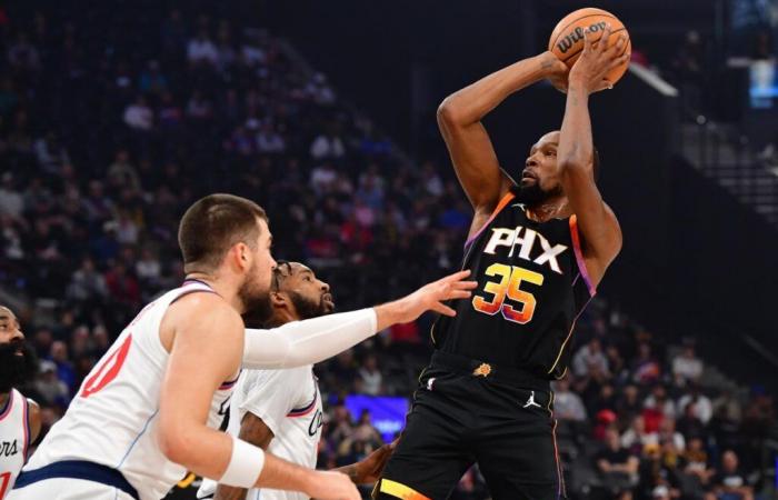 Les Phoenix Suns remportent la 3e victoire consécutive derrière les 40 de Devin Booker contre les LA Clippers