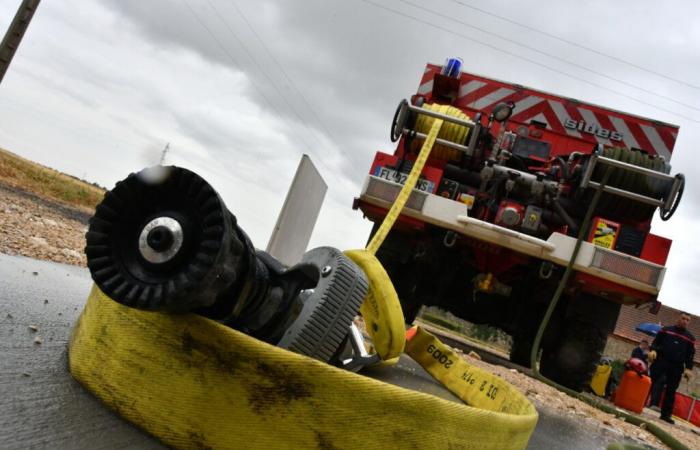 Un incendie se déclare dans le toit de cette ferme d’Eure-et-Loir, 22 pompiers mobilisés