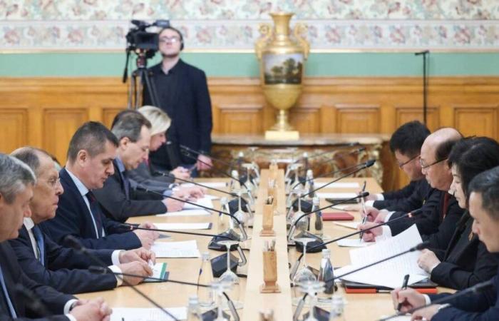 A Moscou, la Corée du Nord et la Russie affichent leur rapprochement