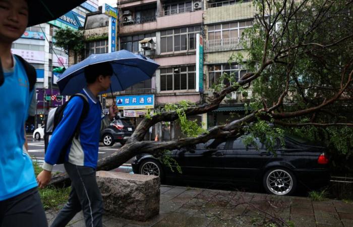 À Taïwan, le typhon Kong-rey fait au moins deux morts et plus de 500 blessés