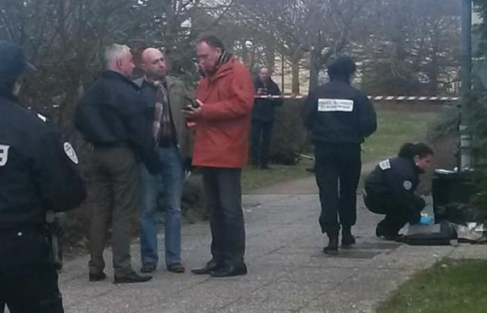 Une fusillade a fait cinq blessés dans la nuit dans le quartier des Couronneries, lorsque 400 à 600 personnes se sont affrontées en lien avec un trafic de drogue.