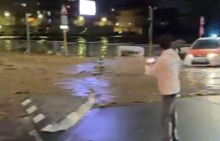 ils filment l’arrivée de l’eau à Valence et comment tout est devenu chaotique en quelques secondes