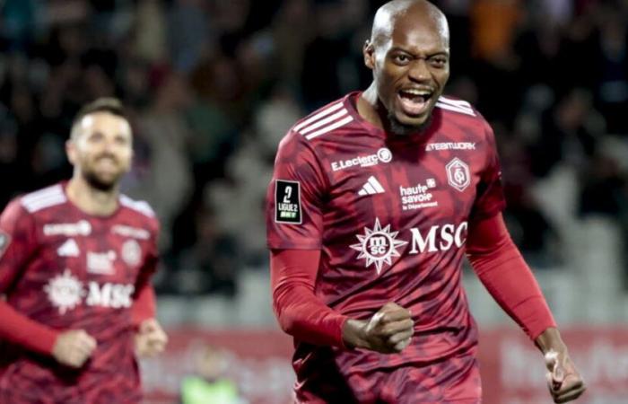 Ligue 2. Longtemps à dix mais inarrêtable, le FC Annecy conforte sa place sur le podium