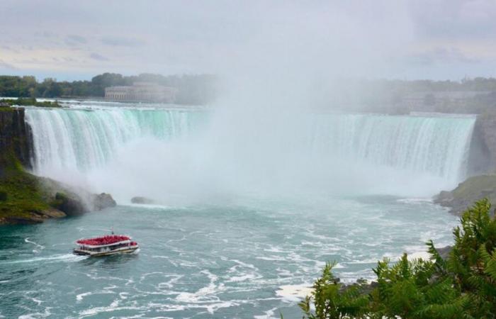 Une femme se jette des chutes du Niagara avec ses enfants de 9 ans et 5 mois