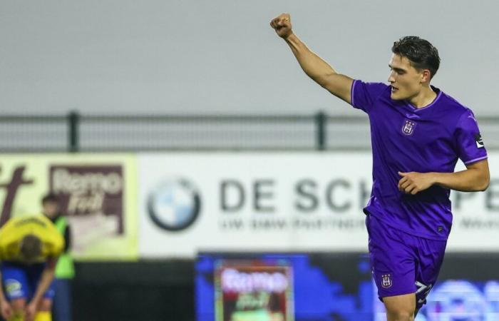 Le petit-fils de Paul Van Himst, Amando Lapage, a fait ses débuts à Anderlecht : “Je l’appellerai bientôt”