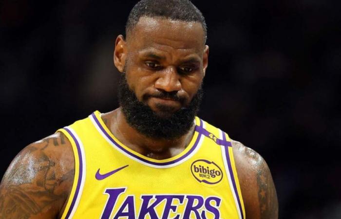 La star du basket LeBron James appelle à voter pour Kamala Harris