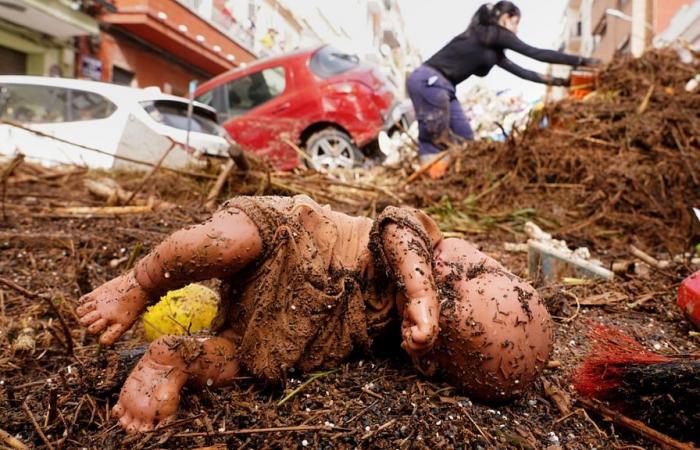 Pourquoi les inondations de Valence ont-elles été si meurtrières, les alertes sont-elles arrivées trop tard et quel est le lien avec le climat ?