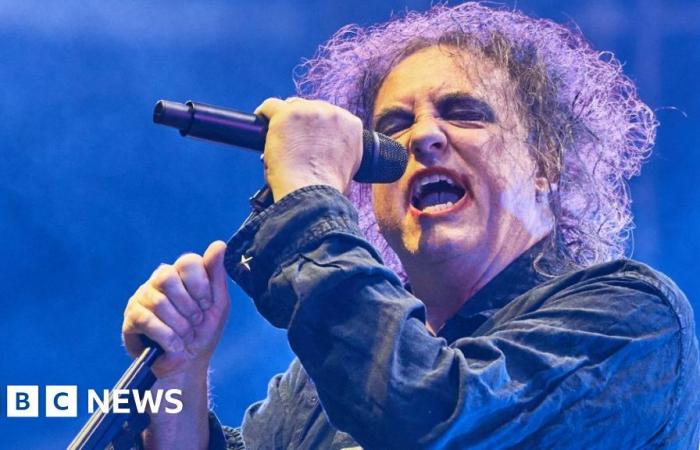 Robert Smith de The Cure parle du chagrin, de la mort et du nouvel album Songs of A Lost World