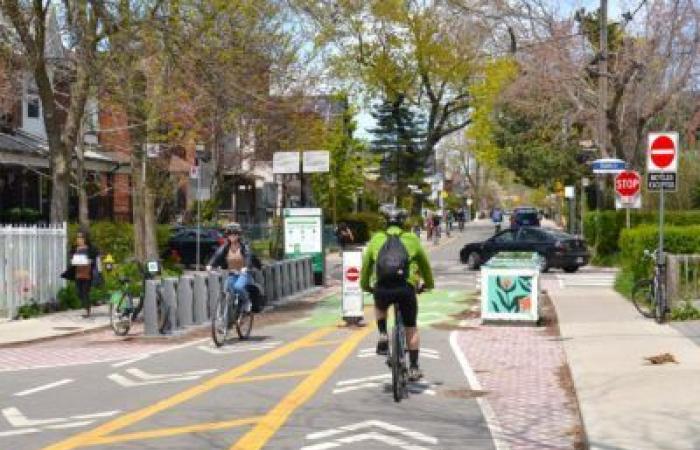 L’ONTARIO PRÉVOIT SUPPRIMER LES PISTES CYCLABLES DANS LE CENTRE-VILLE DE TORONTO