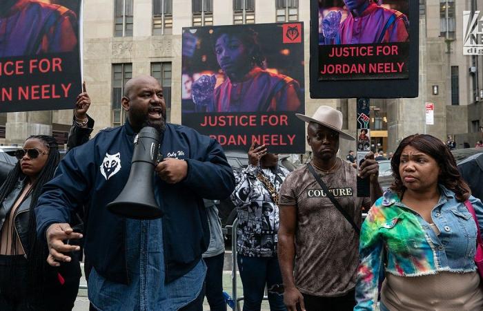 Le procès de Daniel Penny dans le cadre de la mort de Jordan Neely par étranglement dans le métro démarre