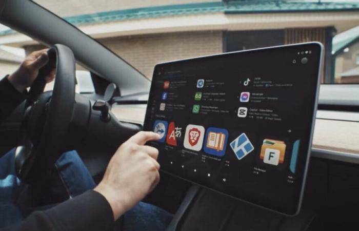 Le projet complètement fou qui veut améliorer les Tesla grâce à une box et Android