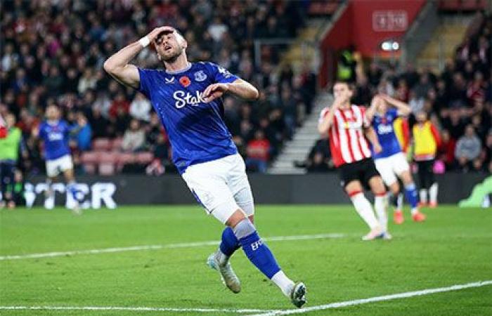 L’abject Everton donne en quelque sorte la première victoire des Saints édentés