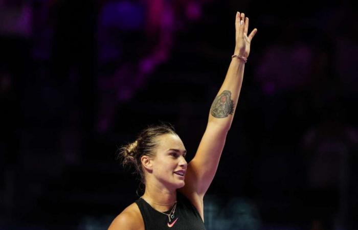 Sabalenka soigne son entrée en battant Zheng en deux sets