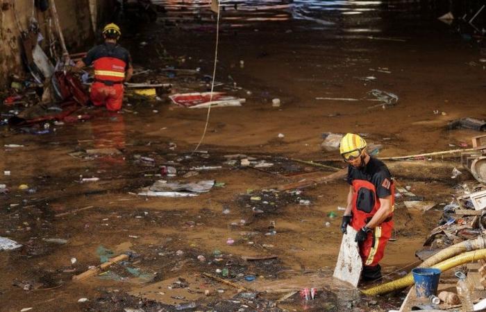 le bilan provisoire s’élève à 211 morts, aucune victime française identifiée pour l’instant