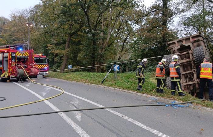 Un garçon de 16 ans chute de huit mètres avec son tracteur