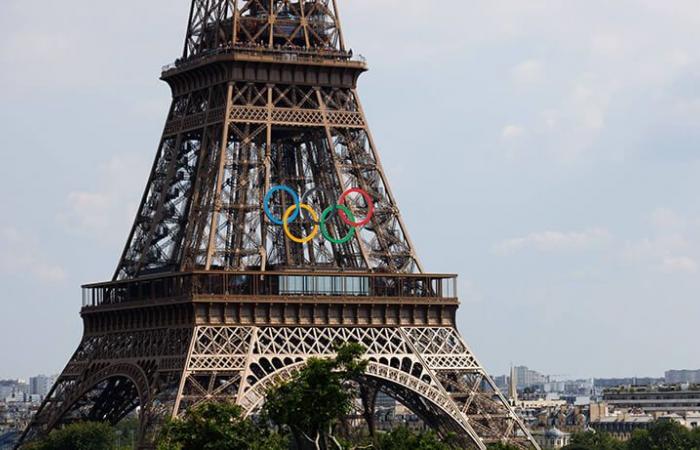 Hidalgo, Dati et les anneaux de la Tour Eiffel