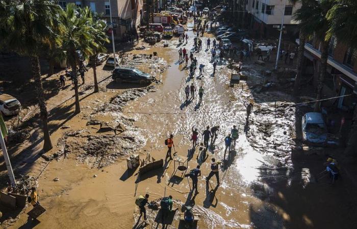 Le Premier ministre espagnol demande l’aide de l’UE en réponse aux inondations