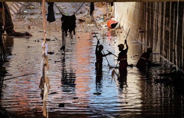 secours et habitants mobilisés après les inondations meurtrières en Espagne