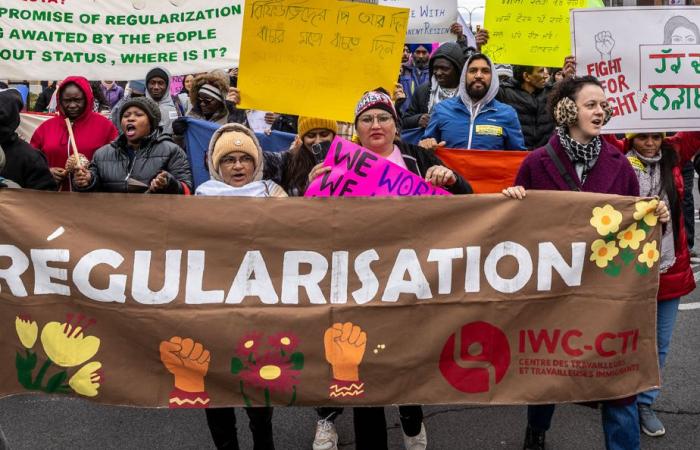 Politiques d’immigration | Marche en soutien aux migrants sans papiers à Montréal