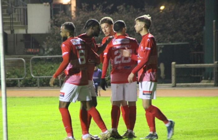 Football. Flers renverse Fougères dans un match spectaculaire, Thibault Moulin sort blessé