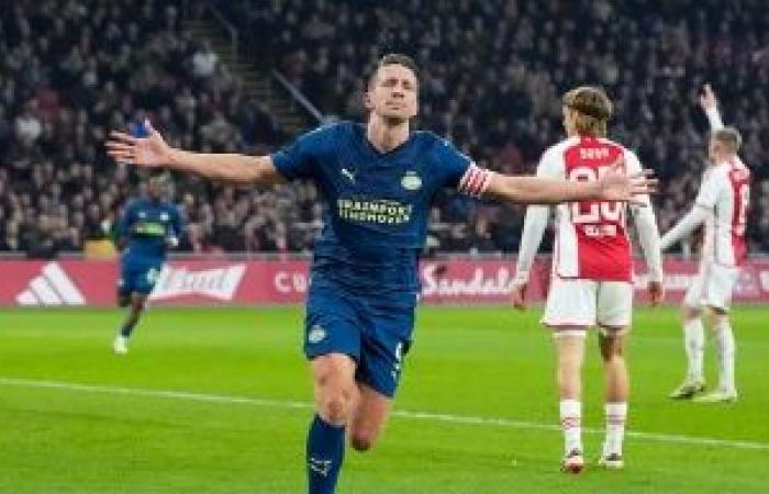 PSV – Tout sur | Le PSV et l’Ajax étaient en parfait équilibre avant le 166e match officiel