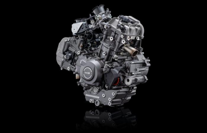 Ducati dispose d’un tout nouveau V2 : 890 cm3 et jusqu’à 120 CV.