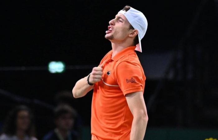 Ugo Humbert se qualifie pour la finale parisienne à domicile