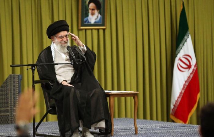 L’ayatollah Khamenei menace de riposter à toute attaque contre l’Iran ou ses alliés