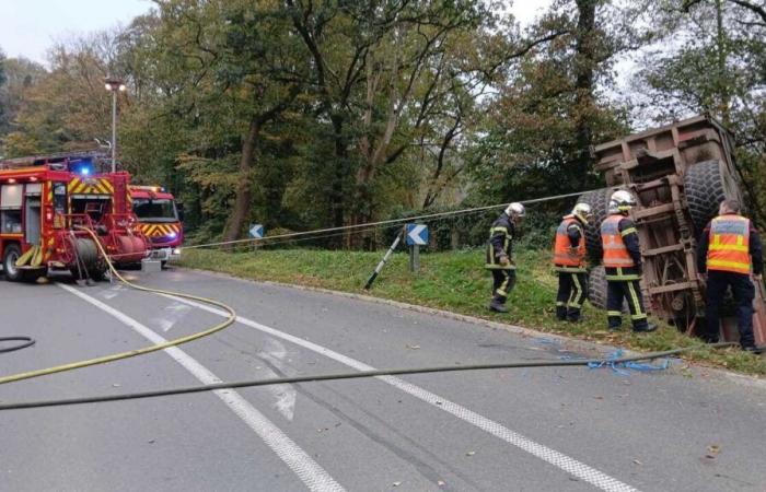 Un tracteur chute de 8 mètres dans la Manche, son conducteur grièvement blessé