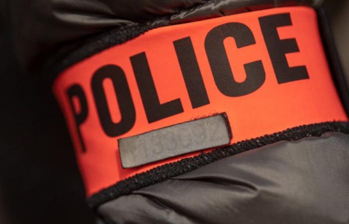 un jeune homme poignardé à mort