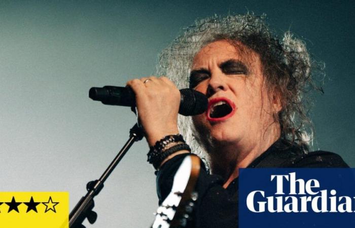 The Cure review – un show intime et poignant d’un groupe plus concentré qu’il ne l’a été depuis des années