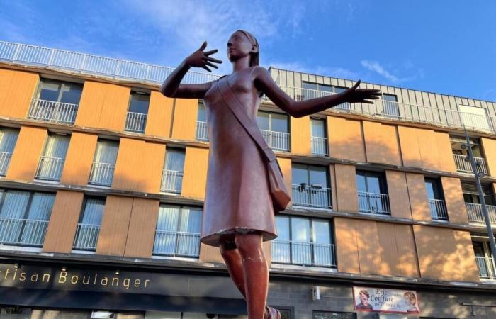 Patrimoine de Lille. Qui représente cette statue de jeune fille qui vous accueille chez Fives ?