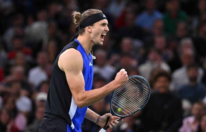 Alexander Zverev mène Ugo Humbert en finale à Paris