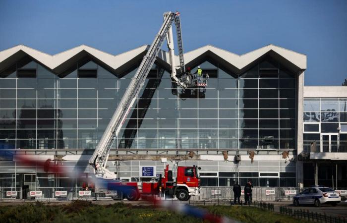 L’affirmation de Vesić selon laquelle aucun travail n’a été effectué sur la verrière de la gare de Novi Sad est fausse.