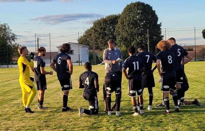 “Cette formation n’a rien à voir avec les réserves typiques qui font jouer beaucoup de jeunes U19”