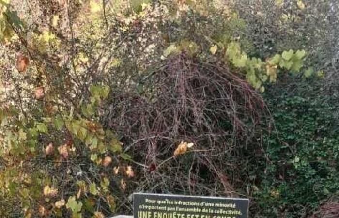 Lot. A Cressensac, il dépose les poubelles devant le panneau d’interdiction