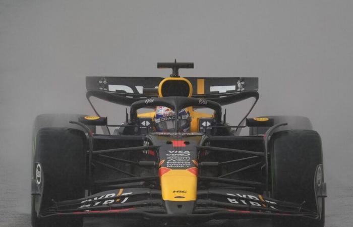 Le pilote Red Bull Max Verstappen remporte le Grand Prix du Brésil et augmente son avance sur Lando Norris