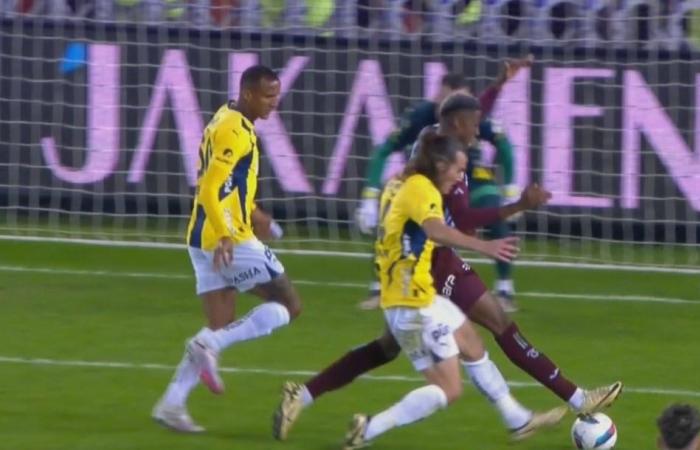 Y a-t-il une faute dans le but marqué par Trabzonspor contre F.Bahçe ? Voici toutes les positions controversées