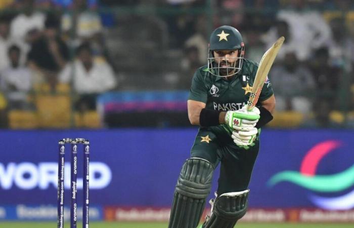 Le Pakistan perd Shafique et Ayub à moindre coût ; Starc choisit deux guichets pour l’Australie