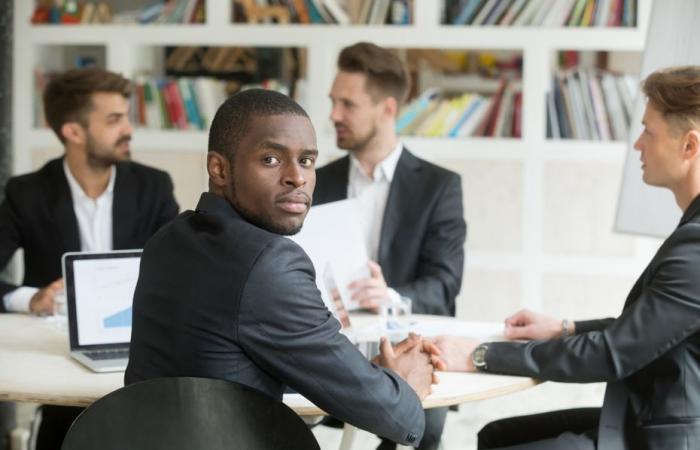 En France, les descendants de parents nés à l’étranger ou d’immigrés africains sont nettement moins bien payés que les autres