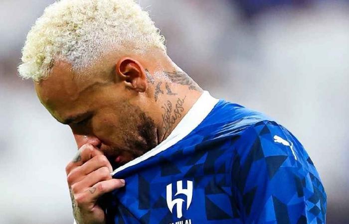 Est-ce que ce sera à nouveau bas ? Neymar a quitté le match contre Al-Hilal en raison d’une blessure à la cuisse.